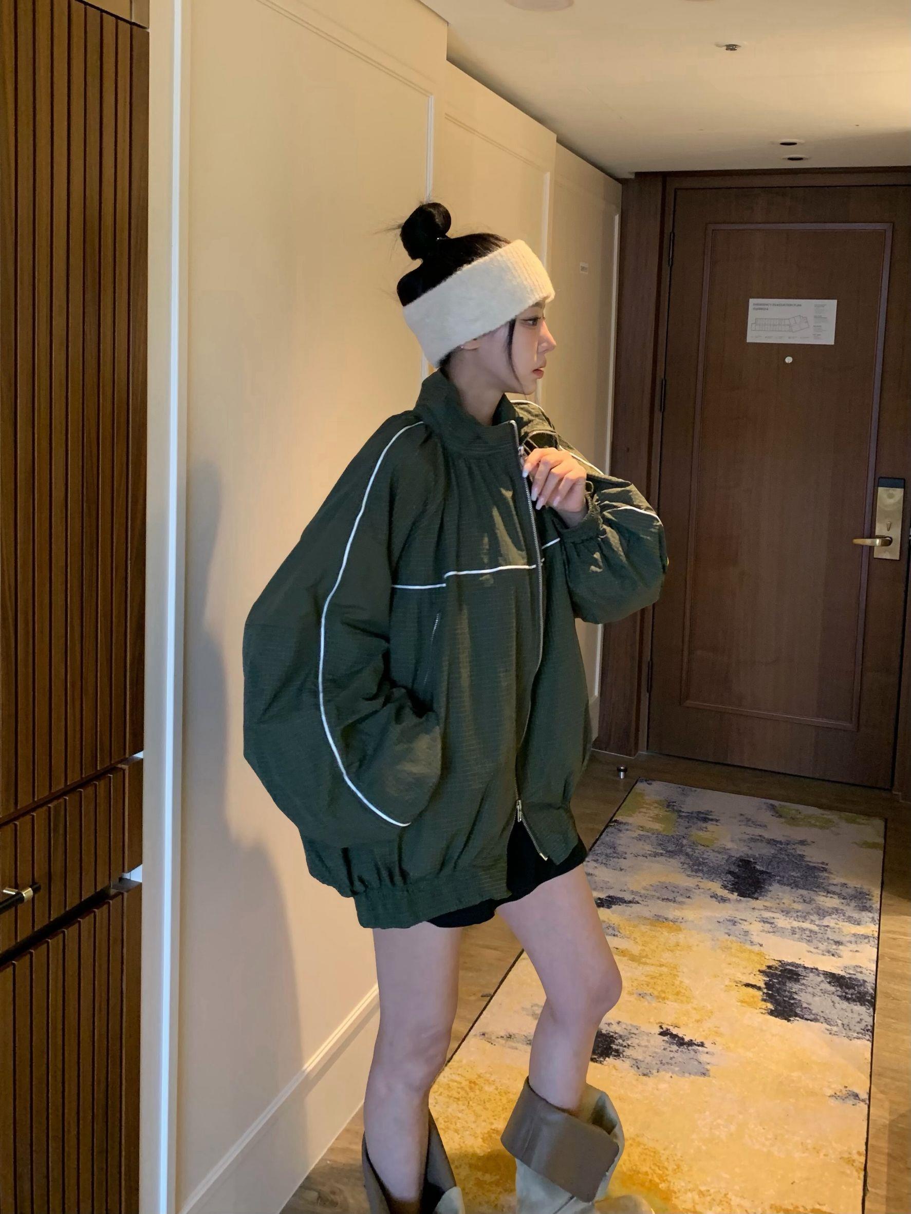 線條格紋尼龍外套